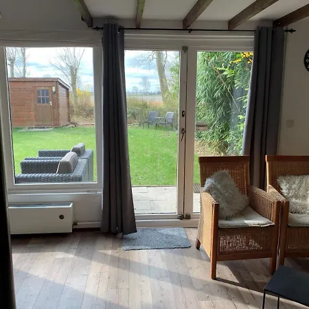 Near The Sea And South-facing Garden Holiday home